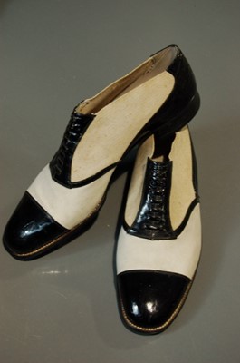Lot 263 - A rare pair of stylish Giuseppe Marini...