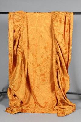 Lot 328 - A yellow damask satin curtain, pelmet and...