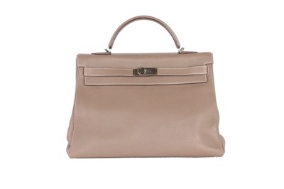 Lot 58 - An Hermès étoupe Clemence leather Kelly 40,...