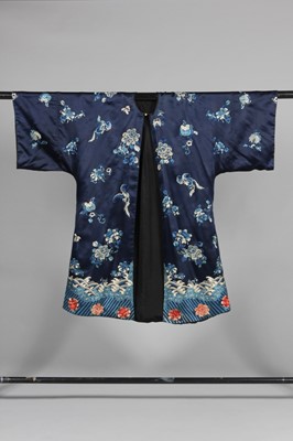 Lot 337 - A woman's semi-formal robe, Chinese, late 19th...