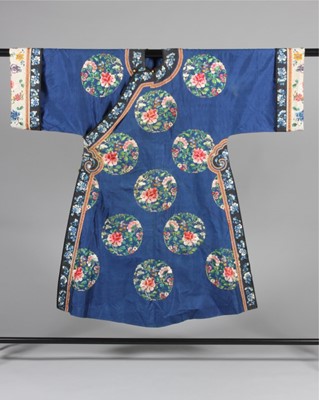 Lot 341 - A royal blue silk lady's robe, chang-fu,...