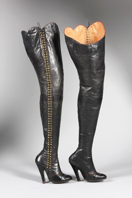 Lot 20 - A fine and rare pair of Diana Slip fetish...