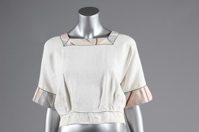 Lot 43 - A rare Omega Workshop blouse, circa 1914, of...