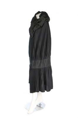 Lot 110 - An extremely rare Wiener Werkstatte cape,...