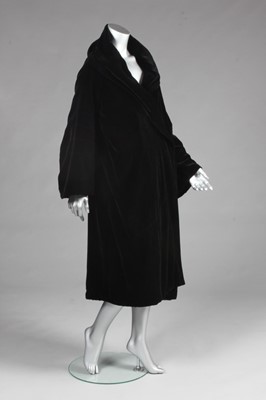 Lot 85 - A Jeanne Lanvin couture black velvet evening...