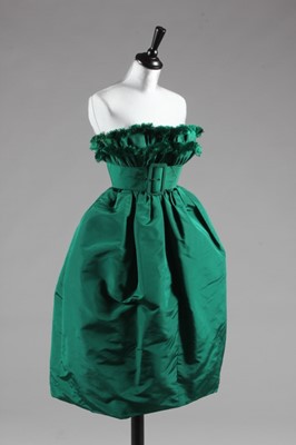 Lot 118 - A Paté couture emerald green faille cocktail...