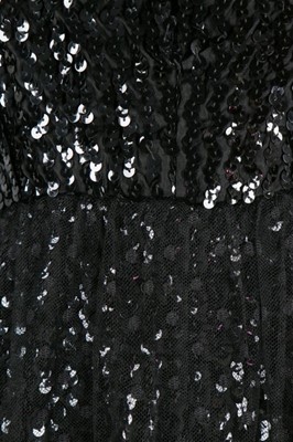 Lot 146 - An Oscar de la Renta fully sequined black...