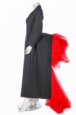 Lot 199 - A fine and rare Yohji Yamamoto bustle coat,...