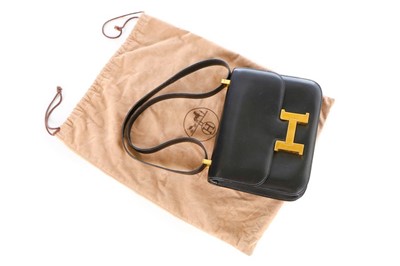 Lot 6 - An Hermès black box leather Constance bag with...