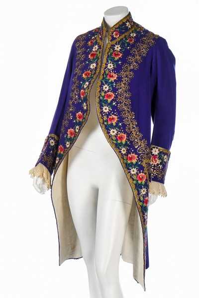 Lot 39 - An embroidered 18th century style coat,...