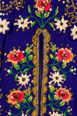 Lot 39 - An embroidered 18th century style coat,...