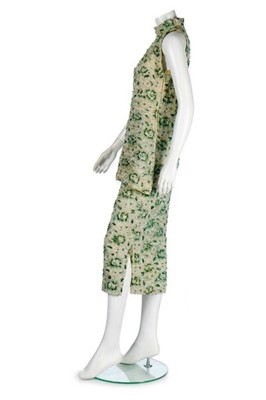 Lot 101 - A Pedro Rodriguez fully embellished guipure...