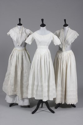 Lot 69 - A group of underwear, nightwear, caps and...