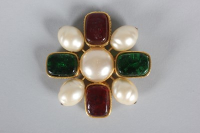 Lot 28 - A Chanel brooch, 1990s, signed to the...