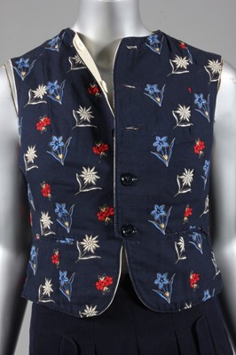 Lot 97 - An Och Freres ski-suit, Swiss, late 1930s, of...