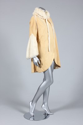 Lot 94 - A Jeanne Lanvin couture ivory velvet evening...