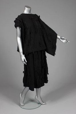 Lot 120 - An early Rei Kawakubo/Comme des Garçons black...