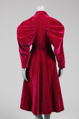 Lot 53 - An Elsa Schiaparelli couture deep fuchsia...