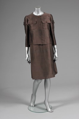 Lot 87 - A Balenciaga couture brown slubbed silk suit,...