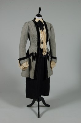 Lot 127 - Six black Edwardian bodices, jackets,...