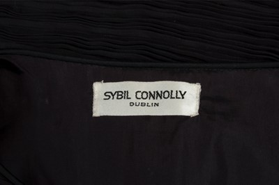 Lot 145 - A rare Sybil Connolly black pleated linen...