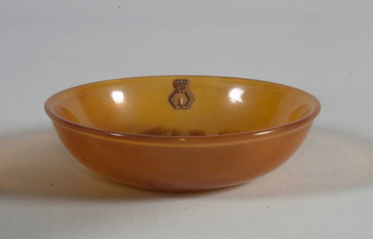 Lot 89 - A tortoiseshell bowl bearing the Windsor...