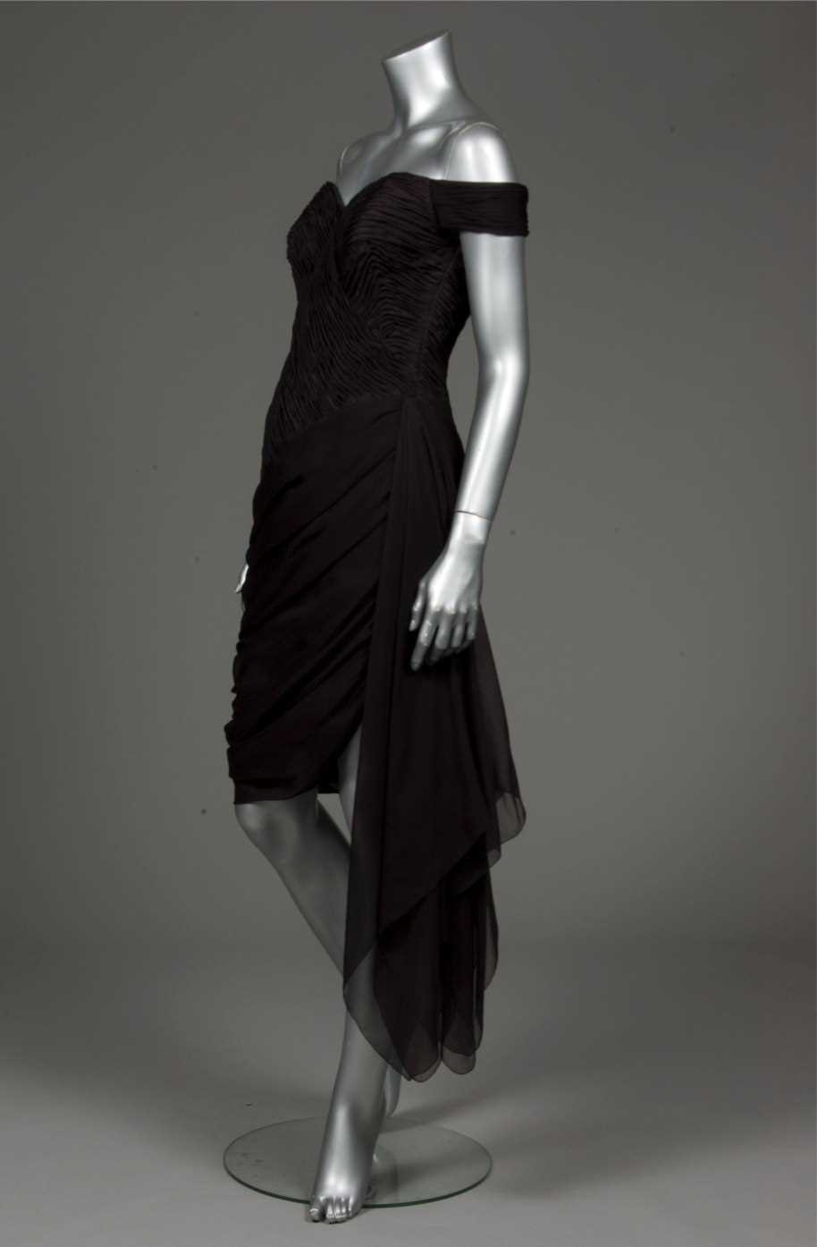 princess diana revenge dress christina stambolian Diana's 'Revenge Dress': True Story And How The Crown Re-Created It