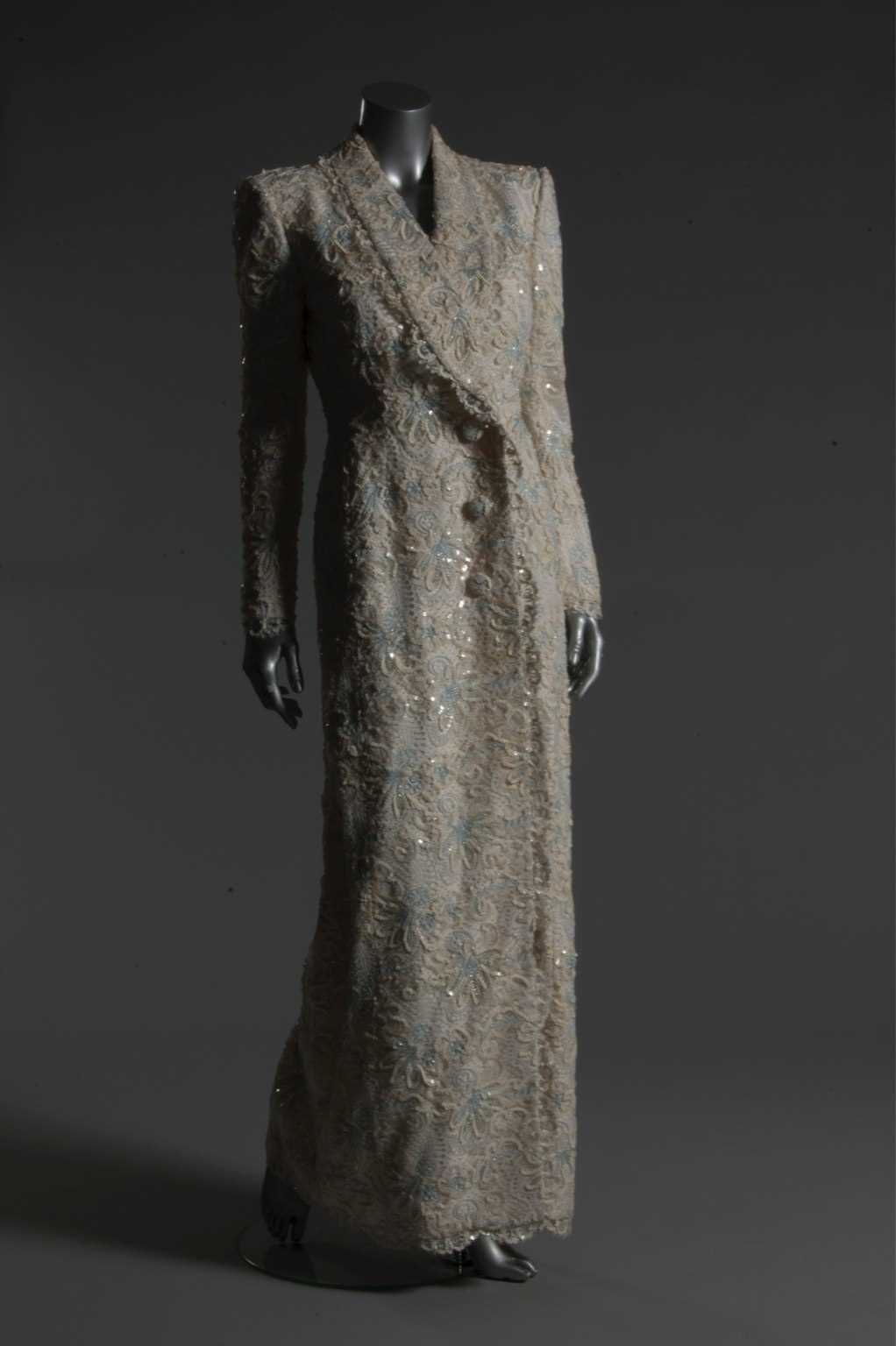 Lot 290 - Princess Diana's Catherine Walker formal white...