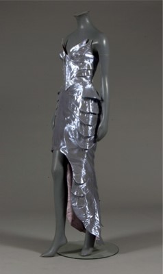 Lot 232 - A fine Thierry Mugler metallic silver/lilac...