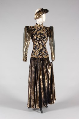 Lot 255 - An elaborate Jean-Louis Scherrer couture...