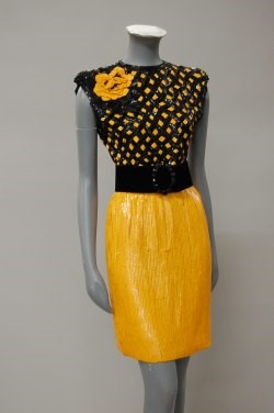 Lot 249 - A Jean Louis Scherrer couture yellow and black...
