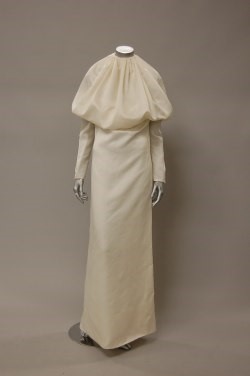 Lot 261 - A Viktor & Rolf ivory silk gown, probably...