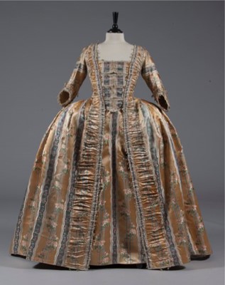 Lot 40 - A brocaded apricot robe à la française, circa...