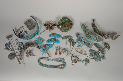 Lot 36 - An interesting group of Chinese kingfisher...