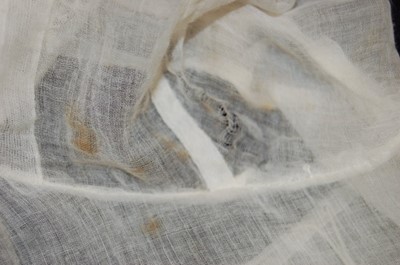 Lot 47 - A fine muslin gown, circa 1800, with narrow...