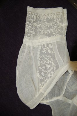 Lot 47 - A fine muslin gown, circa 1800, with narrow...