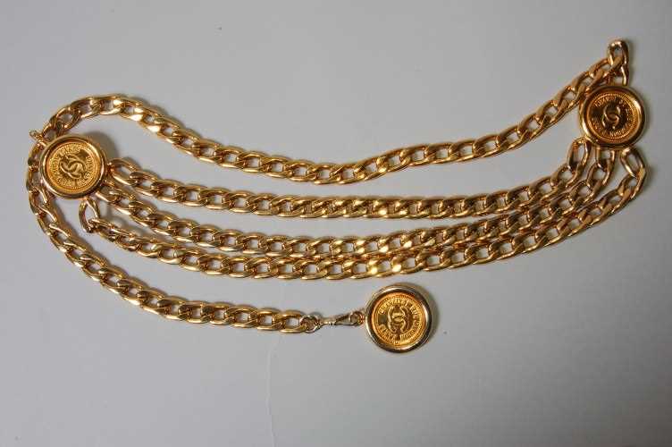 Lot 22 - A Chanel chain linked belt, 1980s, stamped...