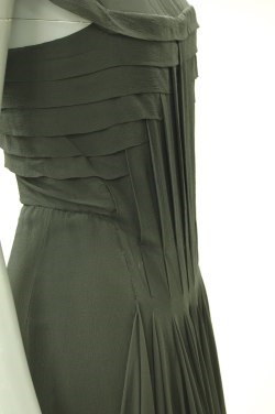 Lot 131 - A Jean Dessès couture intricately pleated...
