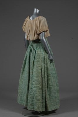 Lot 146 - A Sybil Connolly pleated linen evening...