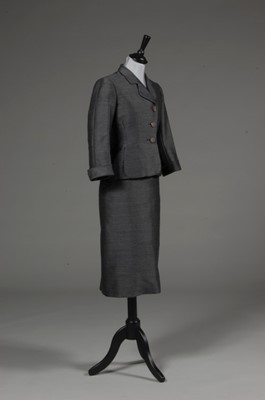 Lot 132 - A fine Balenciaga couture grey wool/silk day...