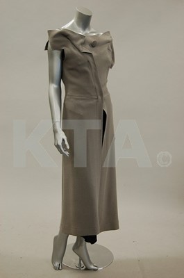 Lot 360 - A group of grey and black Roland Mouret...