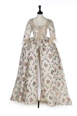 Lot 24 - A Chinese painted silk robe l'Anglaise, 1770s,...