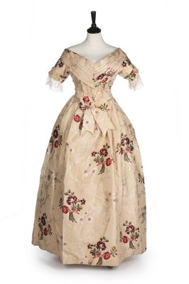 Lot 25 - A dress of mid 1740s Spitalfields silk,...