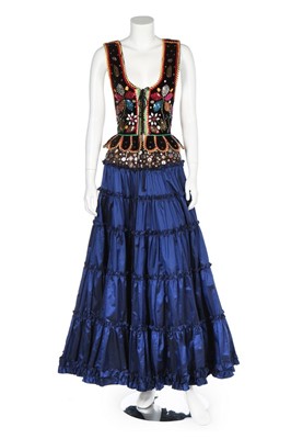 Lot 150 - An Oscar de la Renta taffeta skirt with beaded...