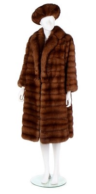Lot 90 - A fine Royal Crown light brown sable coat with...