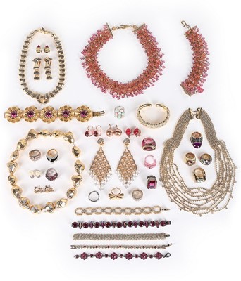 Lot 53 - A group of sterling silver and gold set...