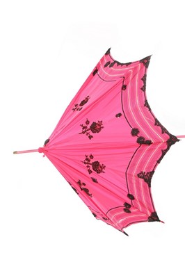 Lot 186 - A large group of mainly Edwardian parasols and...