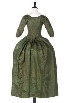 Lot 76 - A Spitalfields forest-green damask silk robe à...