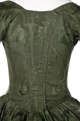 Lot 76 - A Spitalfields forest-green damask silk robe à...