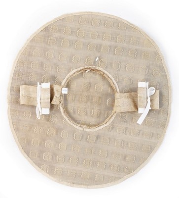 Lot 78 - A fine and rare ivory cannel silk brgere hat,...